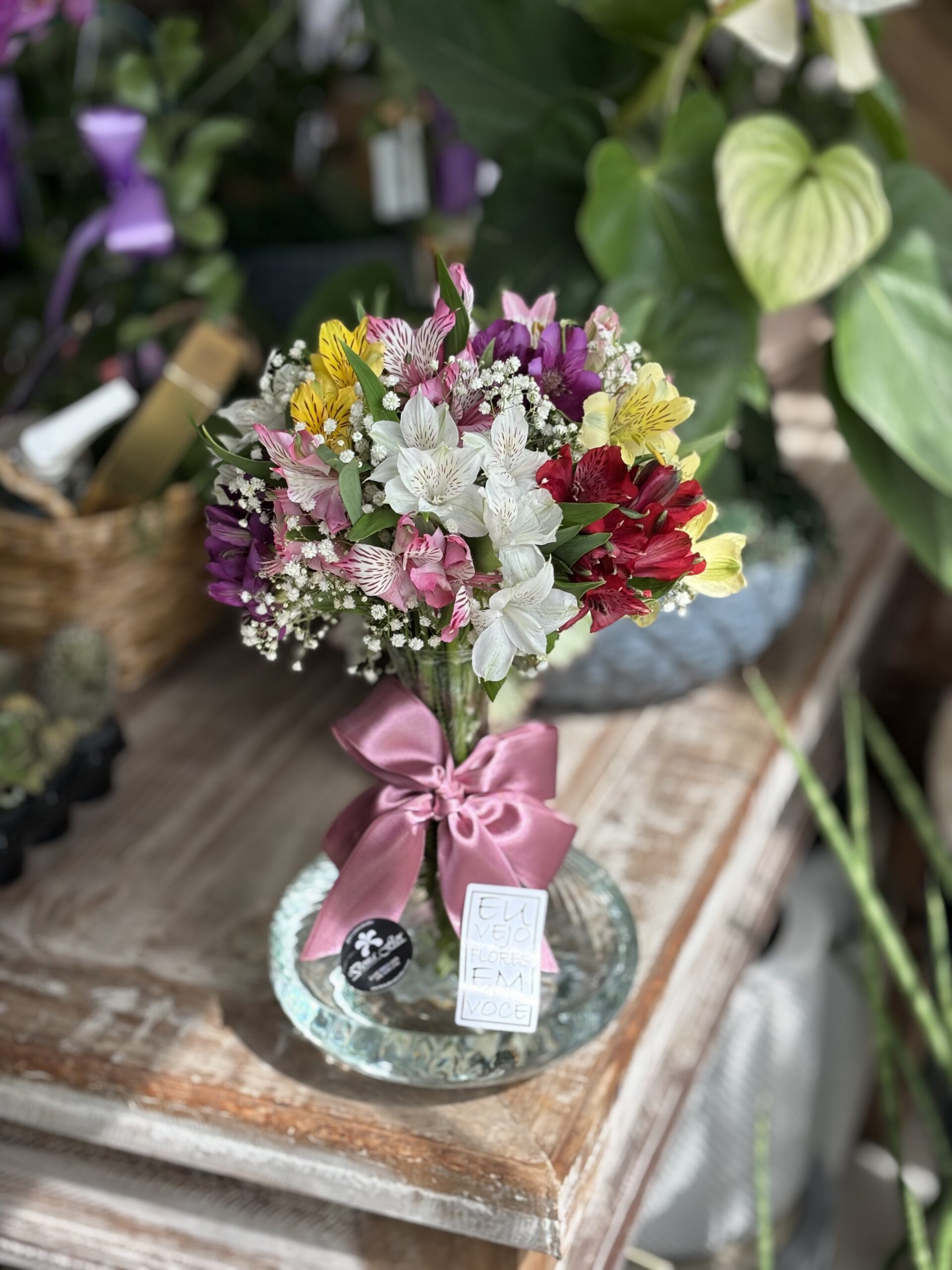 Arranjo Composição de Astromélias